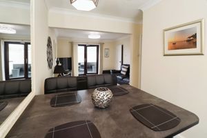 Osbornes Court- click for photo gallery